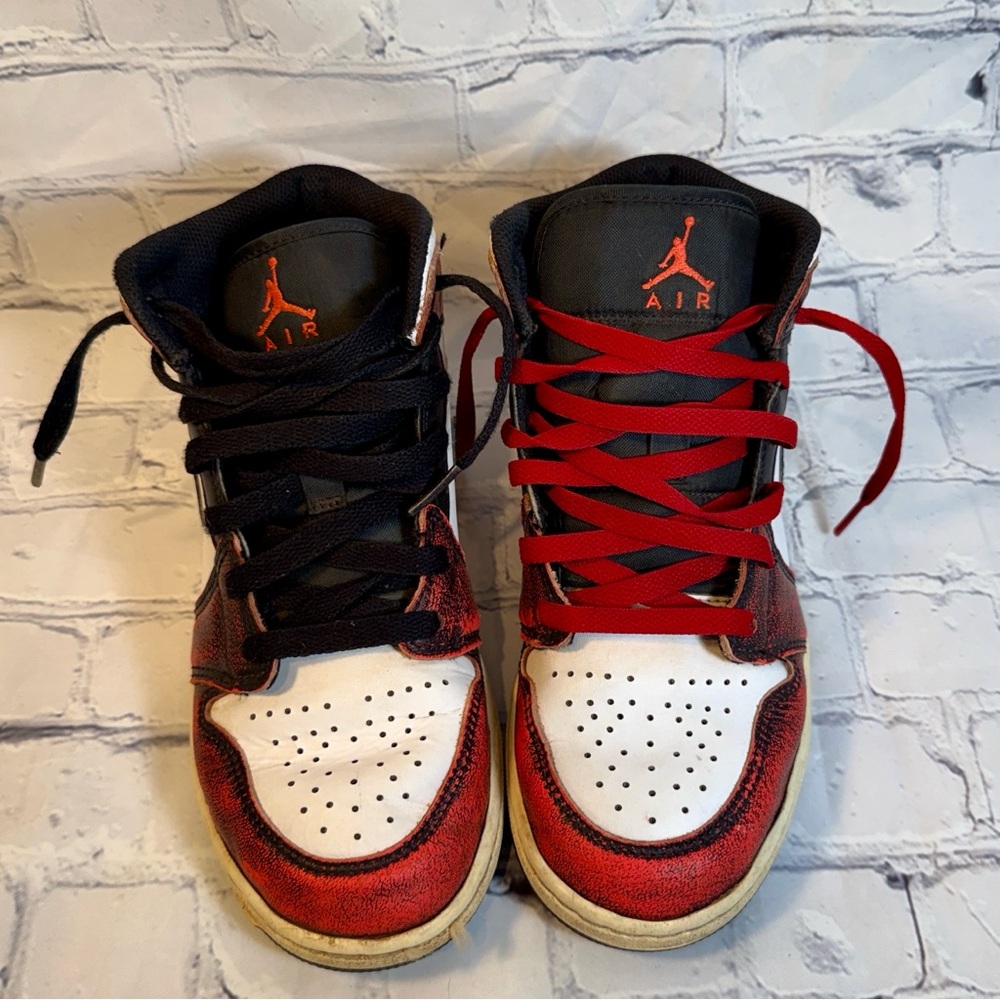 Nike Air Jordan Retro 1 Mid SE GS Wear Away Black Infrared 23 FB0568-006 SZ 5Y